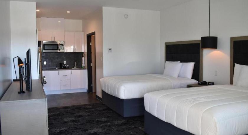 Hotel Bella Jersey Village Экстерьер фото