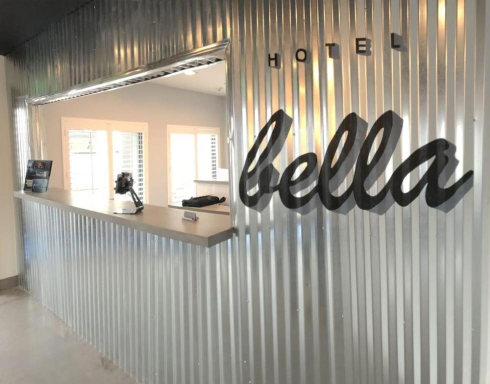 Hotel Bella Jersey Village Экстерьер фото