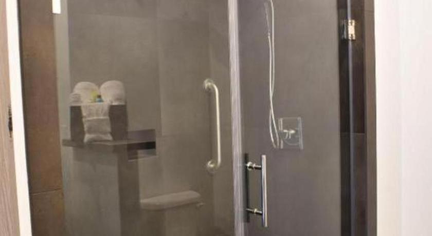 Hotel Bella Jersey Village Экстерьер фото